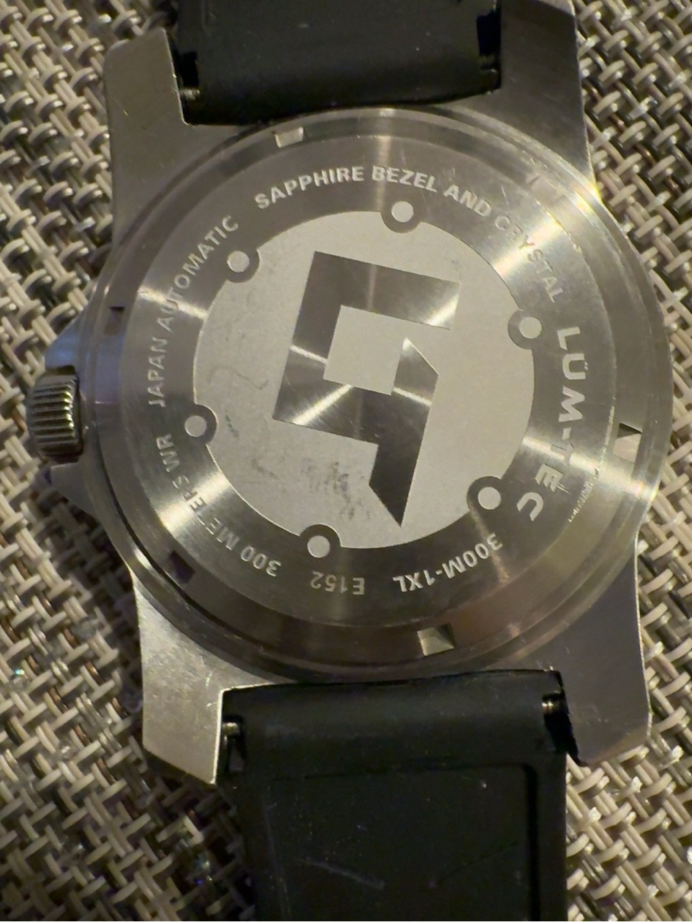 LÜM-TEC 300M-1XL Automatic Diver Watch – 45mm - Picture 5 of 5
